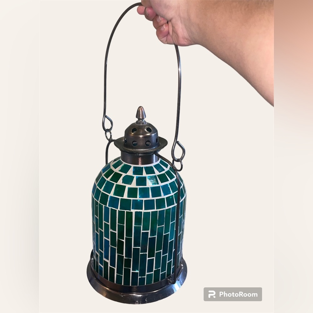 VINTAGE MOROCCAN STYLE LANTERN